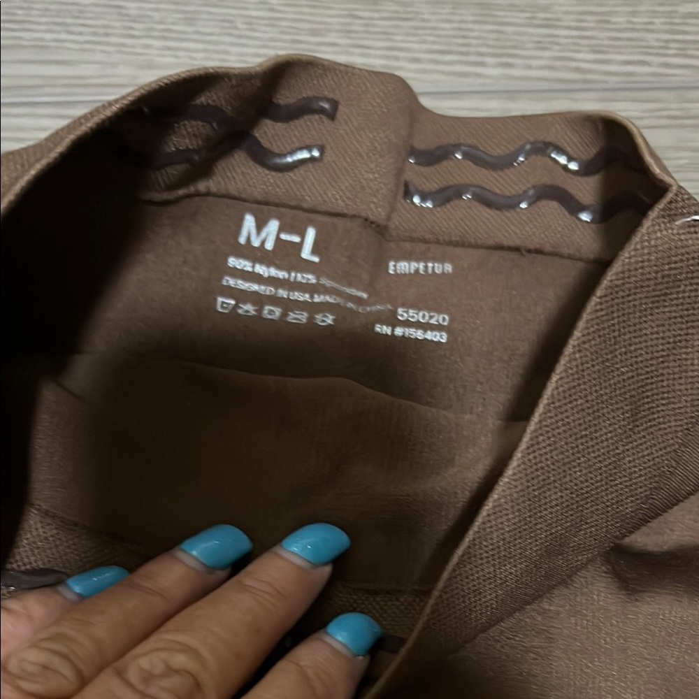 Brown High-Waisted Shapewear Shorts - Picture 3 of 4